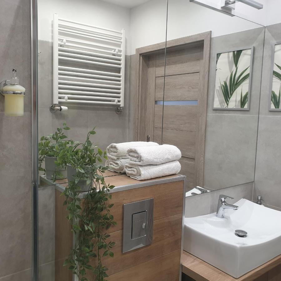 Q Apart Amber - Studio, Manufaktura, Klimatyzacja I Garaz Gratis, Netflix, Fv, Gwarancja Zadowolenia Lódź Exterior foto