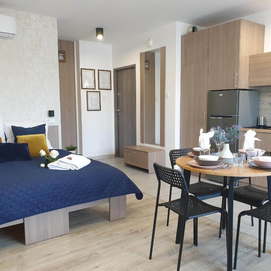 Q Apart Amber - Studio, Manufaktura, Klimatyzacja I Garaz Gratis, Netflix, Fv, Gwarancja Zadowolenia Lódź Exterior foto