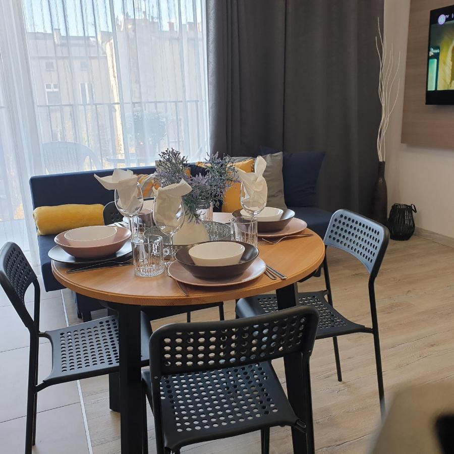 Q Apart Amber - Studio, Manufaktura, Klimatyzacja I Garaz Gratis, Netflix, Fv, Gwarancja Zadowolenia Lódź Exterior foto