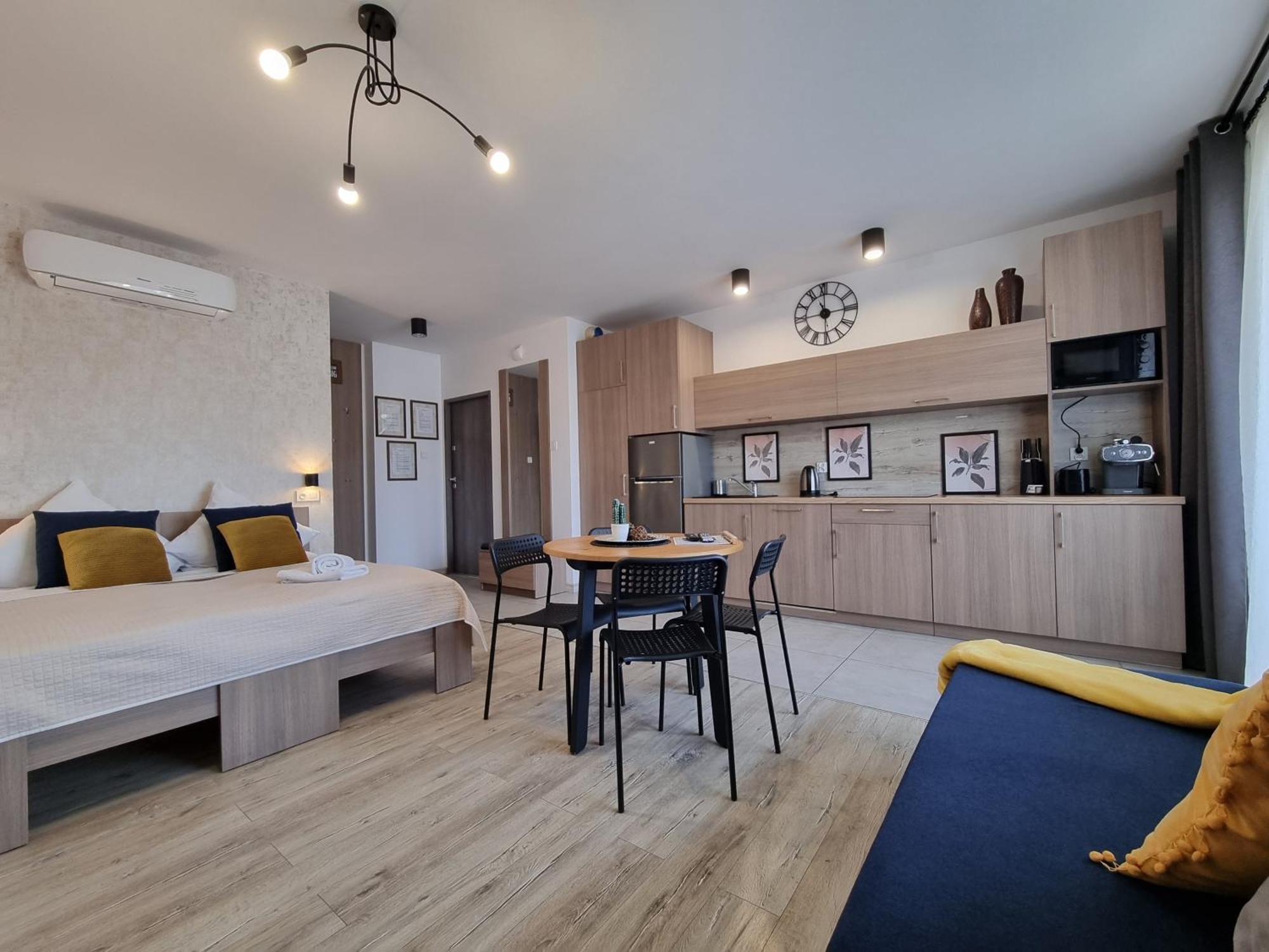 Q Apart Amber - Studio, Manufaktura, Klimatyzacja I Garaz Gratis, Netflix, Fv, Gwarancja Zadowolenia Lódź Exterior foto